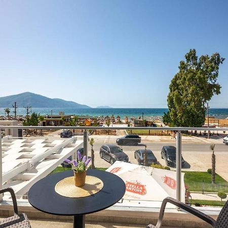 Hesperus Hotel Орикум Екстериор снимка