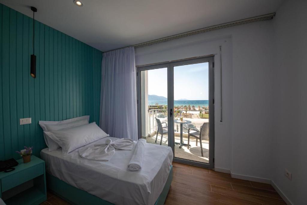 Hesperus Hotel Орикум Екстериор снимка