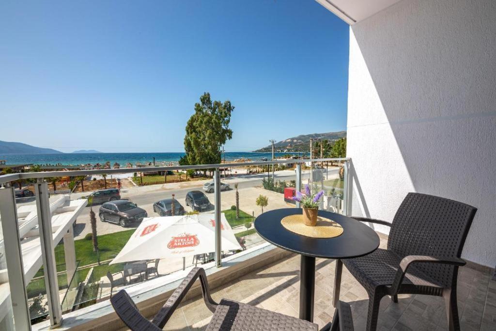 Hesperus Hotel Орикум Екстериор снимка
