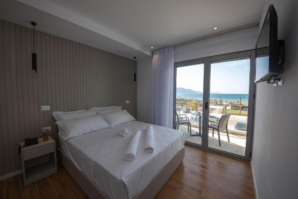 Hesperus Hotel Орикум Екстериор снимка