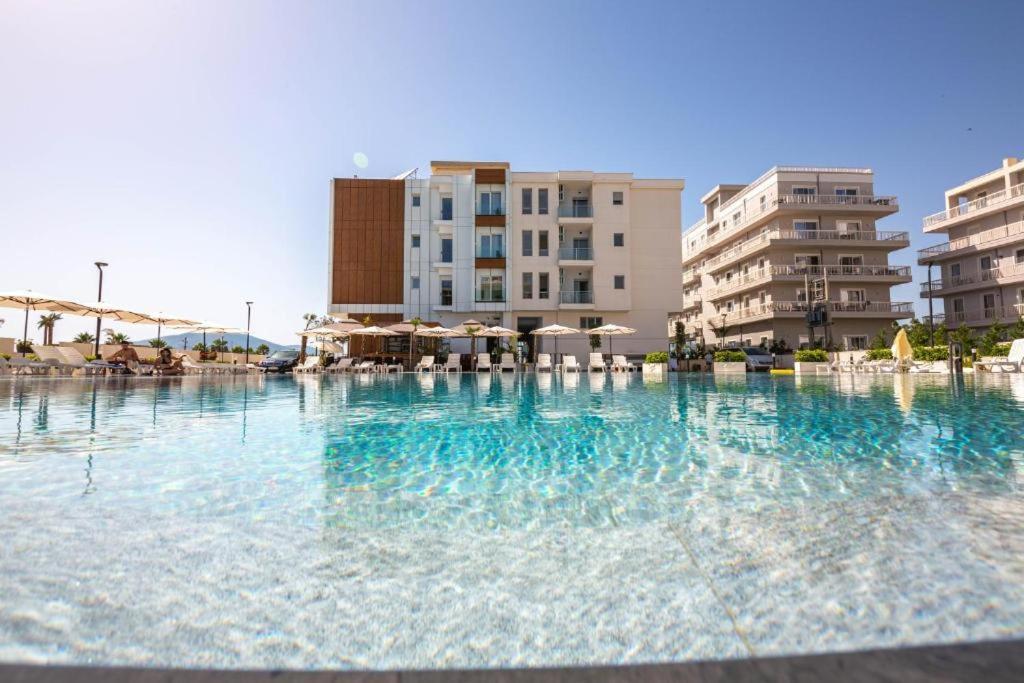 Hesperus Hotel Орикум Екстериор снимка
